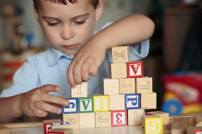 Qui connaît un endroit sérieux où donner des jouets d'enfants pour des petits qui en auront vraiment besoin ?