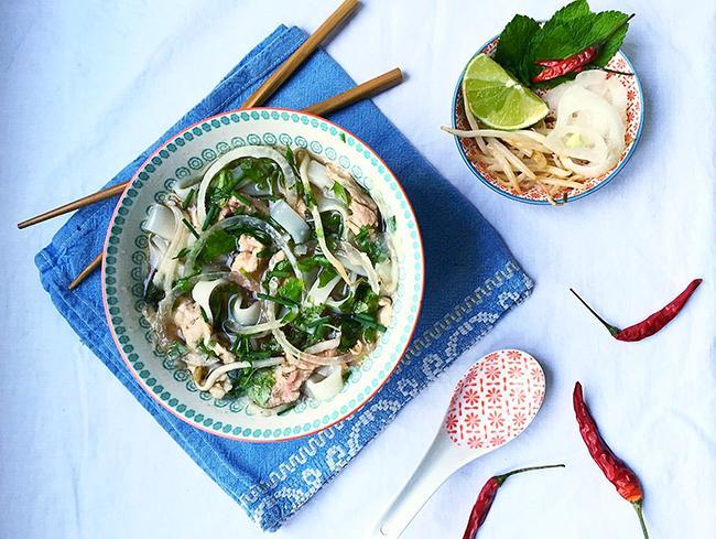 Qui connait un bon restaurant asiatique ? (Viet, tha&#xEF;, jap&#x27;, chinois, cambodgien etc.) Ce serait pour f&#xEA;ter un anniversaire entre filles, merci !