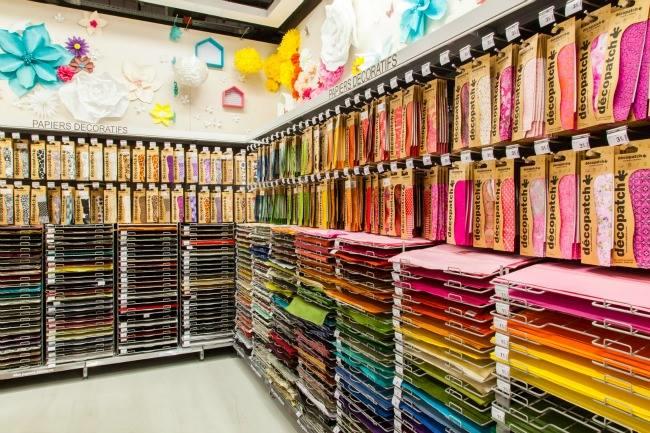 Qui connaît une bonne boutique bruxelloise dédiée aux loisirs créatifs ? Je suis en congé maternité et je m'ennuie vraiment alors je cherche à m'occuper comme je peux ! Merci beaucoup.