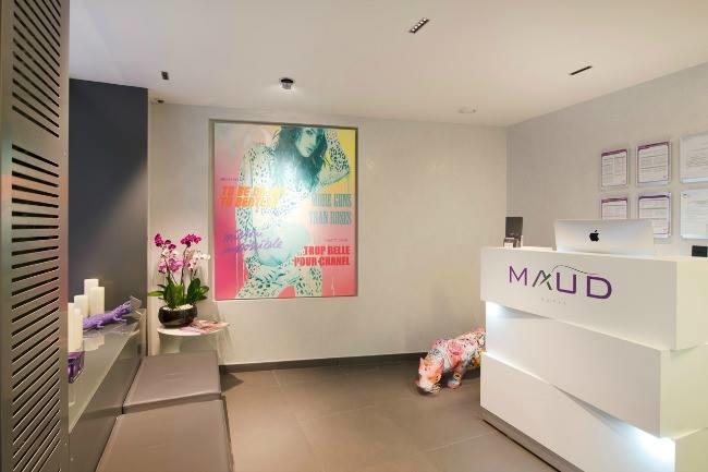 Qui connait un bon salon d'esthétique pour me faire maquiller demain ? Avec si possible un accueil chaleureux et personnalisé !