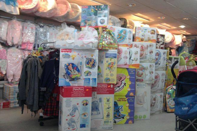 Qui connaît un bon magasin d'articles de bébé pour y déposer une liste de naissance ?