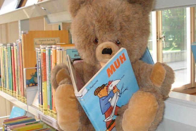 Qui connaît connaît un endroit qui accepterait de reprendre des peluches ? J'aimerais donner les miennes afin de faire plaisir à des enfants...