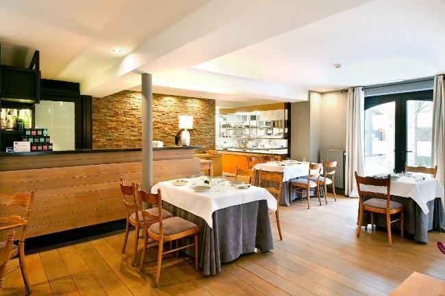 Qui connait un restaurant gastronomique avec une carte exceptionnelle ? C'est pour une surprise accompagnée d'une demande très spéciale pour Madame alors il me faut quelque chose qui la marque vraiment et qui nous fasse de beaux souvenirs... ;)