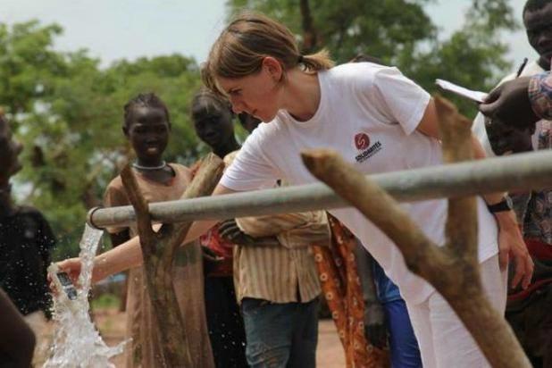 Qui connaît un bon programme en Belgique avec lequel on peut partir en mission humanitaire en toute confiance ?