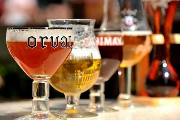 Qui connaît des bars avec un vaste choix de bières où l'on reçoit de bons conseils ? Et tant qu'à faire, des magasins où acheter des bières qu'on ne voit pas partout ? Mes parents me conduiront à Liège début septembre pour m'installer et ce sont de grands amateurs de bières belges !