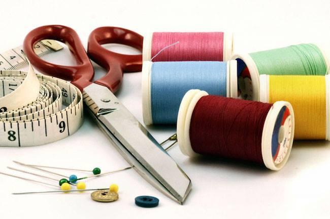 Qui connaît un bon plan pour apprendre à coudre ? Genre un atelier de couture, une couturière qui donne des cours particuliers, ou encore des stages d'été ou durant l'année scolaire ?