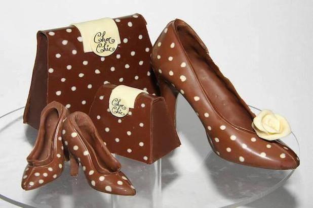 Qui connaît un bon chocolatier à Liège capable de réaliser quelque chose comme ceci ? C'est pour l'anniversaire d'une accro au shopping !