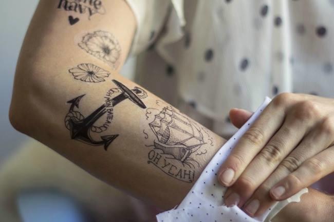 Qui connait un tatoueur à Liège capable de couvrir une cicatrice ? J'aimerais cacher tout ça... Merci !