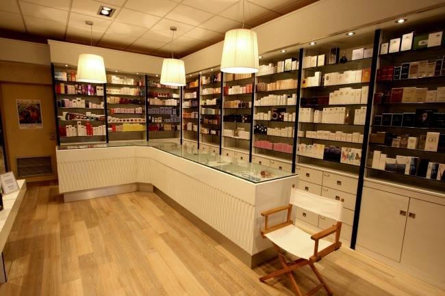 Qui connaît LA parfumerie qui donnera des conseils judicieux pour l'achat d'un parfum pour la Saint-Valentin ?