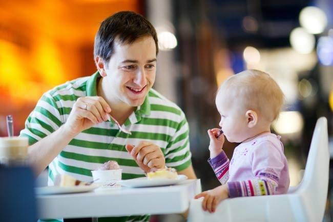 Qui connaît un bon restaurant à Liège, BIEN équipé pour recevoir les bébés ? Avec équipement adéquat et des serveurs habitués.
