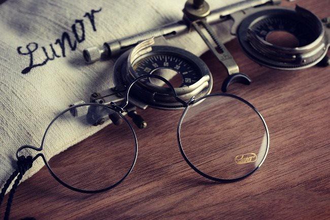 Qui connaît un bon opticien visagiste à Liège ou bien du côté de Alleur-Rocourt-Ans ? Une personne qui conseille bien et prend le temps.