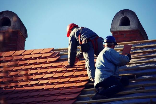 Qui connaît un couvreur sérieux et à prix raisonnable, agréé région Wallonne, pour toiture en pente à remplacer à Grivegnée ?