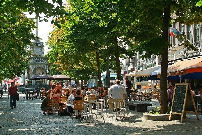 Help : une idée de resto pour ce midi avec une terrasse ensoleillée à l'abri du vent ?