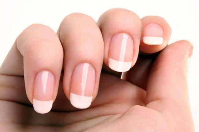 Qui connaît un excellent institut pour une pose de faux ongles sur des ongles (très) rongés ?