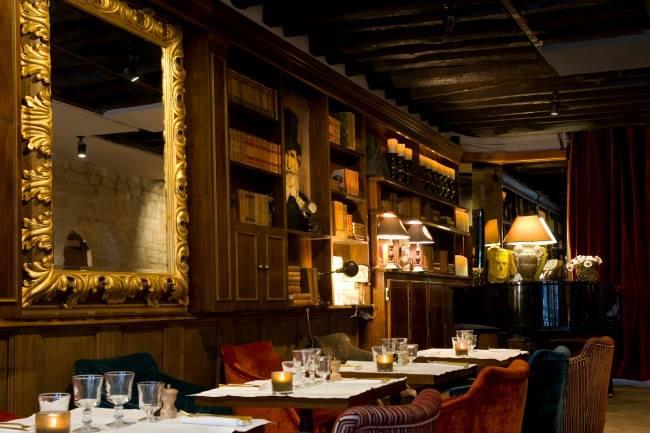 Qui connaît un resto intimiste, à la gestion familiale, avec petite carte et une impression de sentir comme chez SOI ? Dans le centre de Namur ou bien plus à la campagne. Vous avez fait de belles découvertes dernièrement ?