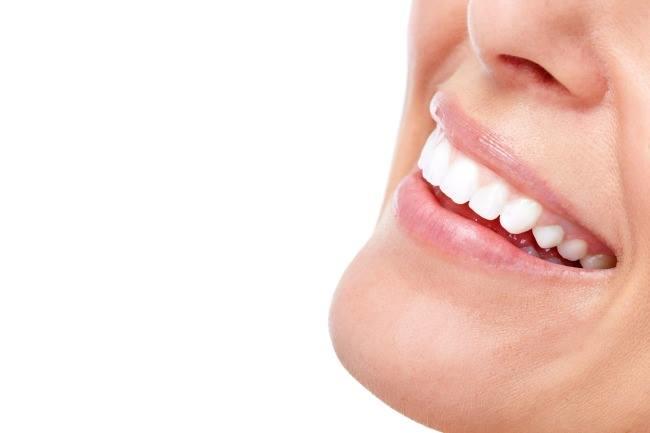 Qui connaît un dentiste fiable pour poser des couronnes sur mes dents ? Si possible dans les environs de Ciney, Huy ou Andenne. Merci !